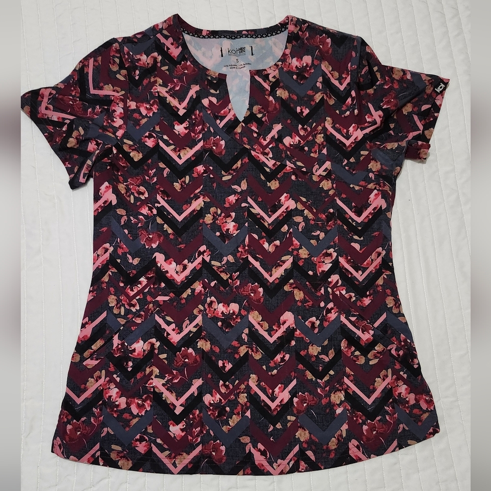 KOI next gen scrub top.  Women's small